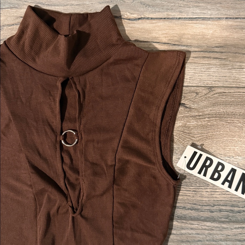 Urban outfitters Brown Sleeveless Turtleneck Top - Picture 2 of 11